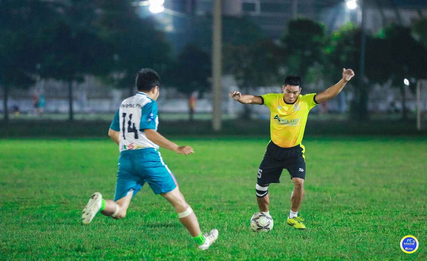 TOP ASIA - TẤM NHỰA KÍNH CƯỜNG LỰC ASIA LITE - GIAO HỮU BÓNG ĐÁ FC TOP ASIA - FC BKScons Hình ảnh trận đấu