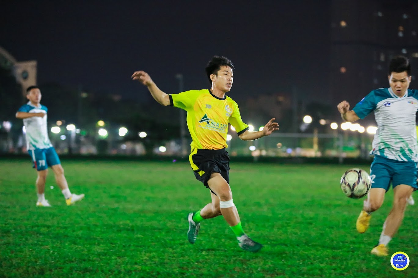TOP ASIA - TẤM NHỰA KÍNH CƯỜNG LỰC ASIA LITE - GIAO HỮU BÓNG ĐÁ FC TOP ASIA - FC BKScons Tiền Đạo Trần Khắc Công - Cầu thủ xuất sắc nhất trận đấu