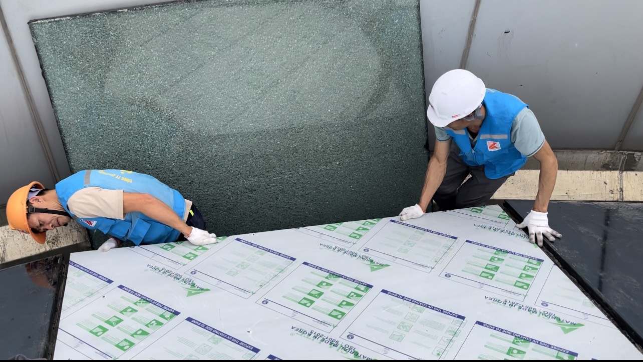 Nhựa kính cường lực Asia Lite | Giải pháp thay thế kính cường lực nứt vỡ trong tình hình nắng nóng hiện nay Nhựa kính cường lực Asia Lite, giải pháp thay thế khắc phục những điểm yếu của kính cường lực thông thường