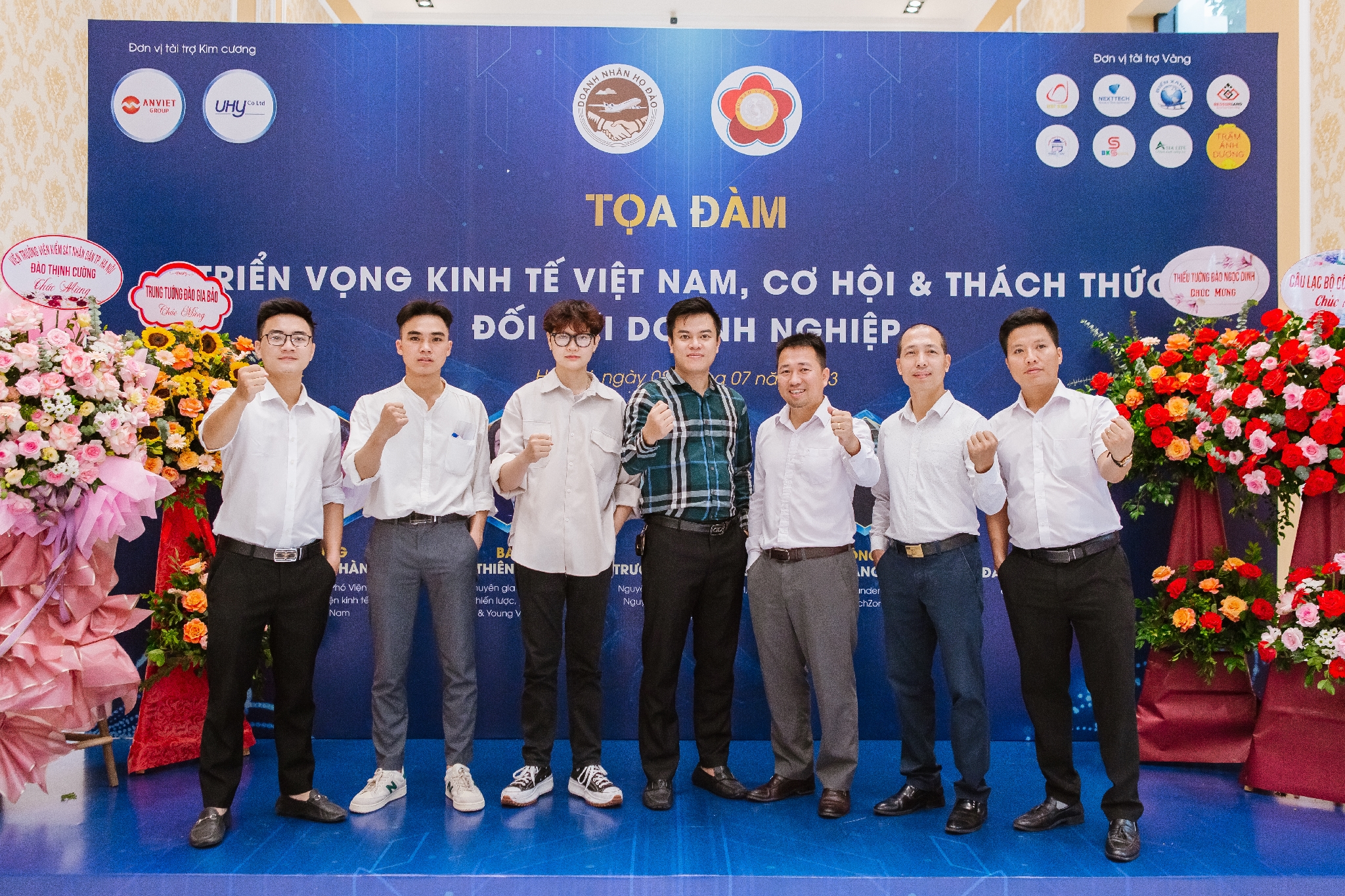Nhựa kính cường lực Asia Lite | Toạ đàm Triển Vọng kinh tế Việt Nam, cơ hội và thách thức với doanh nghiệp Nhựa kính cường lực Asia Lite tham gia "Toạ đàm Triển vọng kinh tế Việt Nam, cơ hội và thách thức đối với doanh nghiệp "