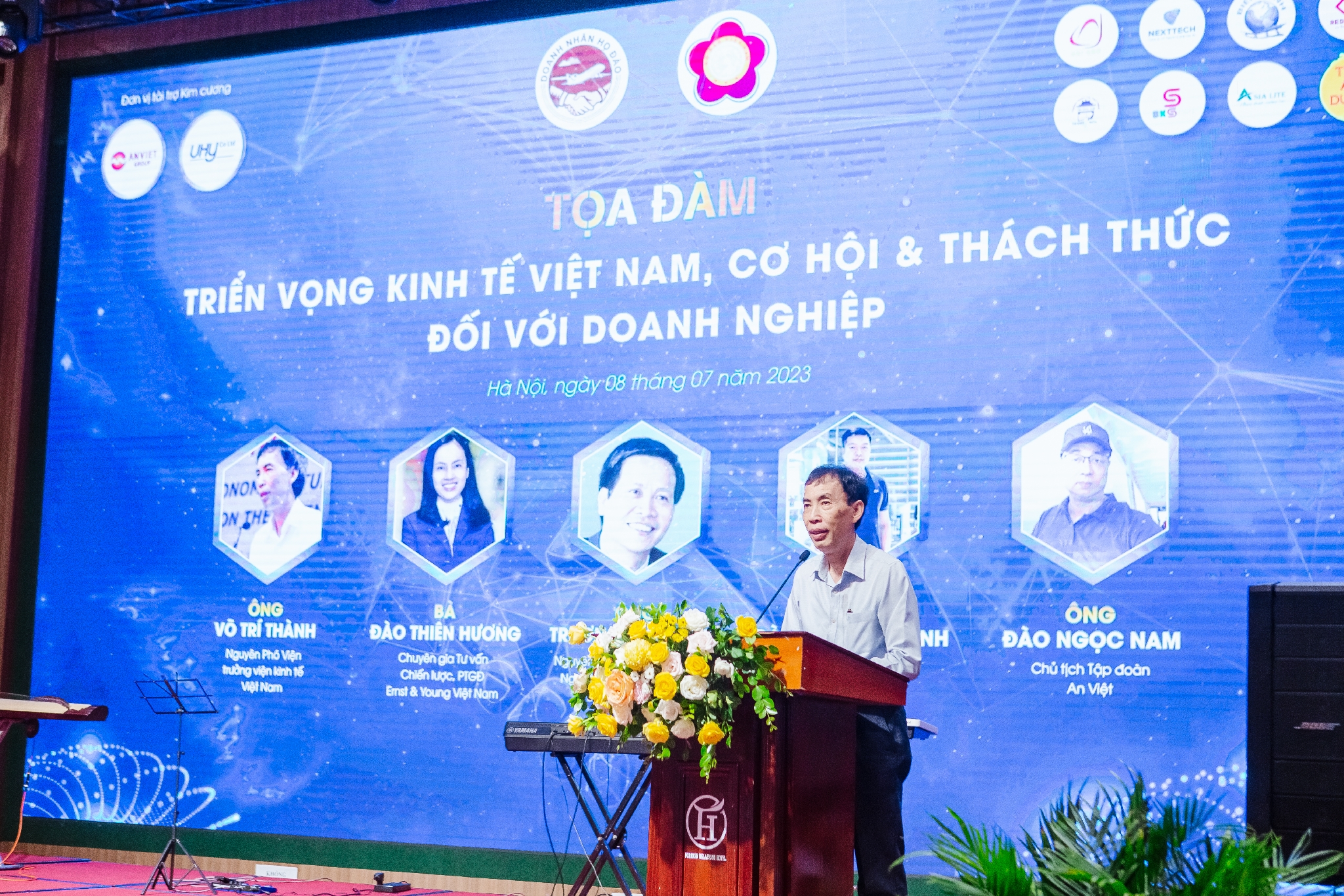 Nhựa kính cường lực Asia Lite | Toạ đàm Triển Vọng kinh tế Việt Nam, cơ hội và thách thức với doanh nghiệp Ông Võ Chí Thành - Nguyên phó viện trưởng Viện Kinh tế Việt Nam