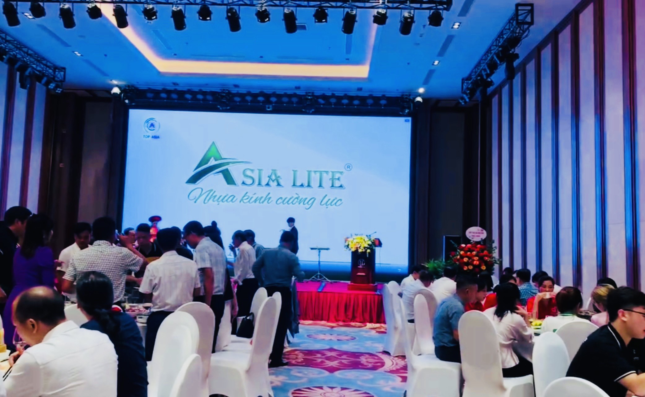 Nhựa kính cường lực Asia Lite | Toạ đàm Triển Vọng kinh tế Việt Nam, cơ hội và thách thức với doanh nghiệp Nhựa kính cường lực Asia Lite tại buổi toạ đàm
