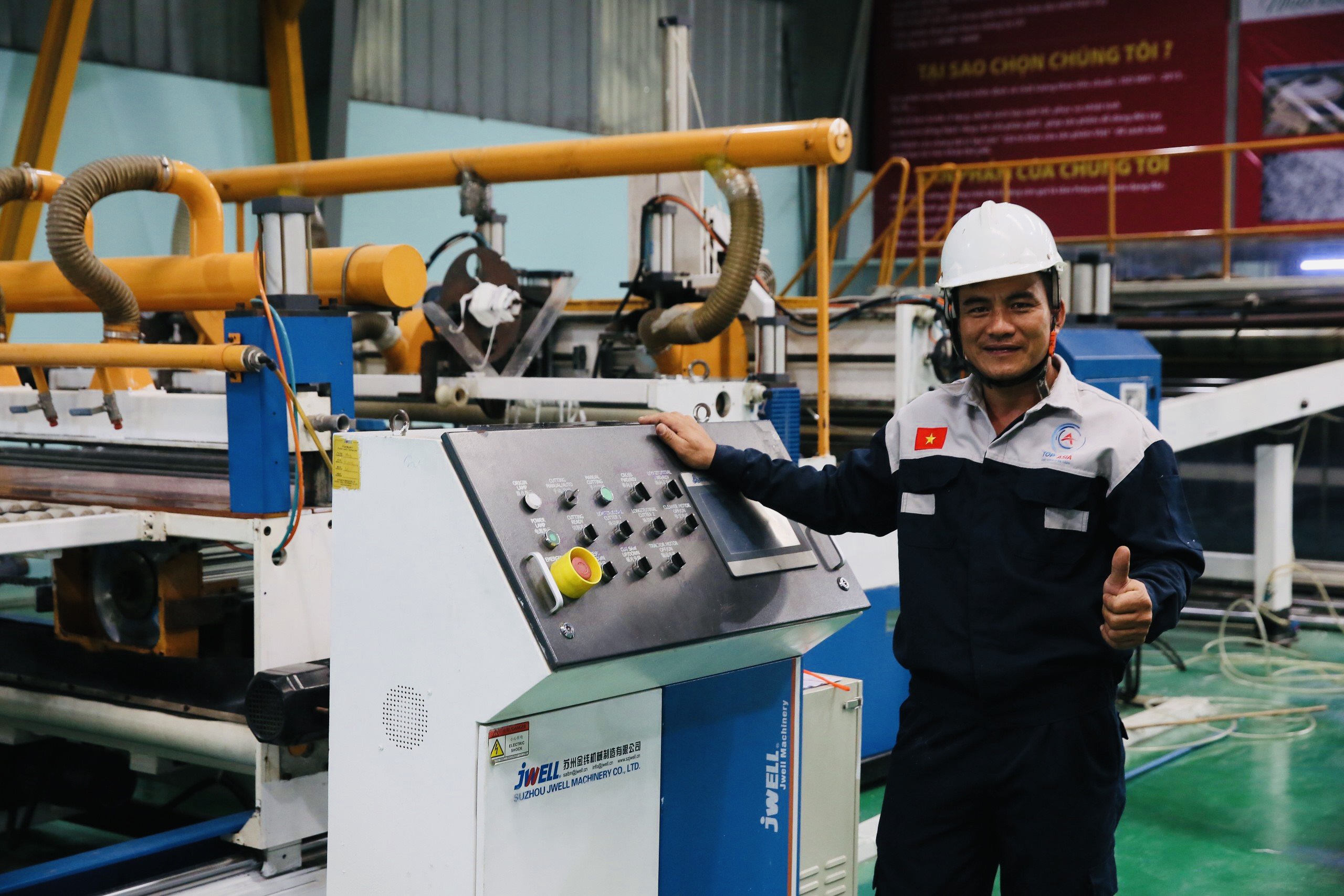 Top Asia ra mắt dòng sản phẩm dân dụng "Nhựa kính cường lực Asia Gold" - Chất lượng cao, giá thành cạnh tranh Top Asia - Nhà máy sản xuất nhựa kính cường lực hàng đầu tại Việt Nam