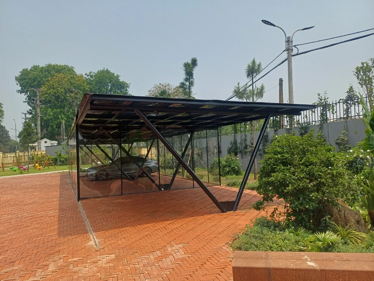 Tấm Nhựa Lấy Sáng Polycarbonate: Ưu Điểm, Ứng Dụng và Mua Ở Đâu 2024? Mái che Polycarbonate do Top Asia sản xuất