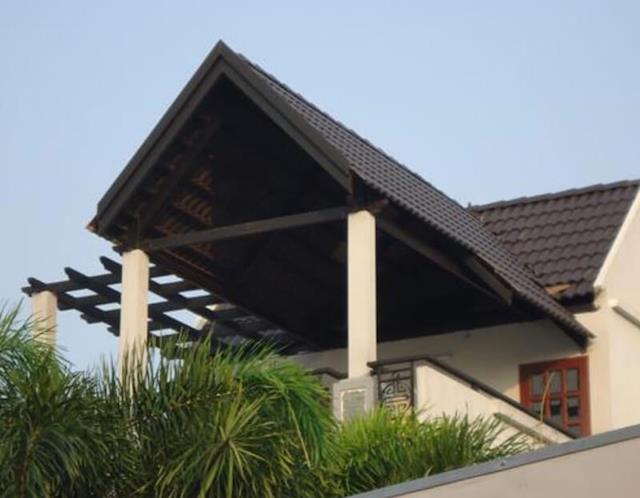 Mái Che Sân Thượng Nhà Ống Đẹp: Giải Pháp Toàn Diện Cho Không Gian Sống 2024 Mái che sân thượng bằng ngói
