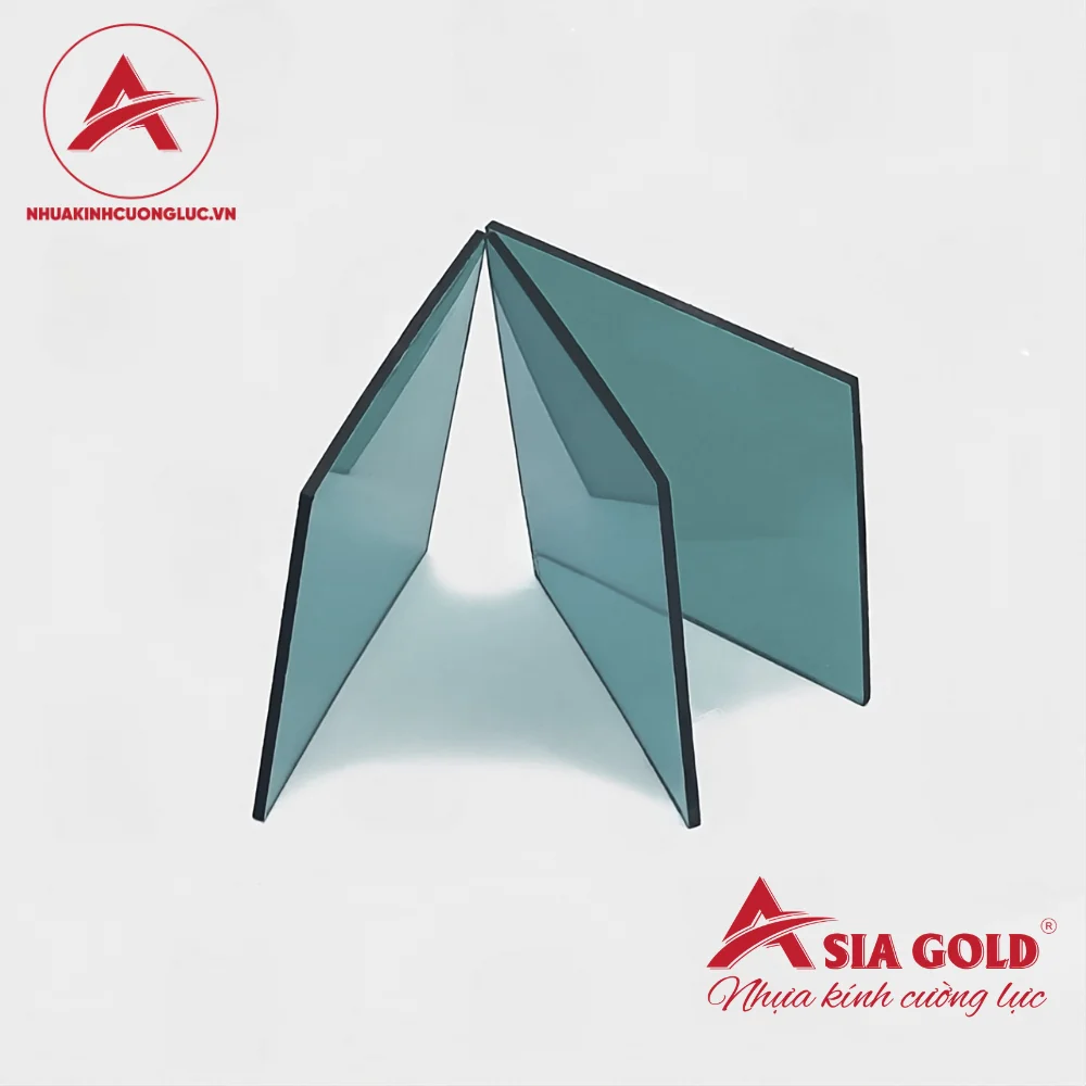 Ứng dụng đa dạng của tấm Polycarbonate đặc ruột 4mm trong ngành xây dựng và nhiều lĩnh vực khác Tấm Polycarbonate đặc ruột 4mm do Top Asia sản xuất
