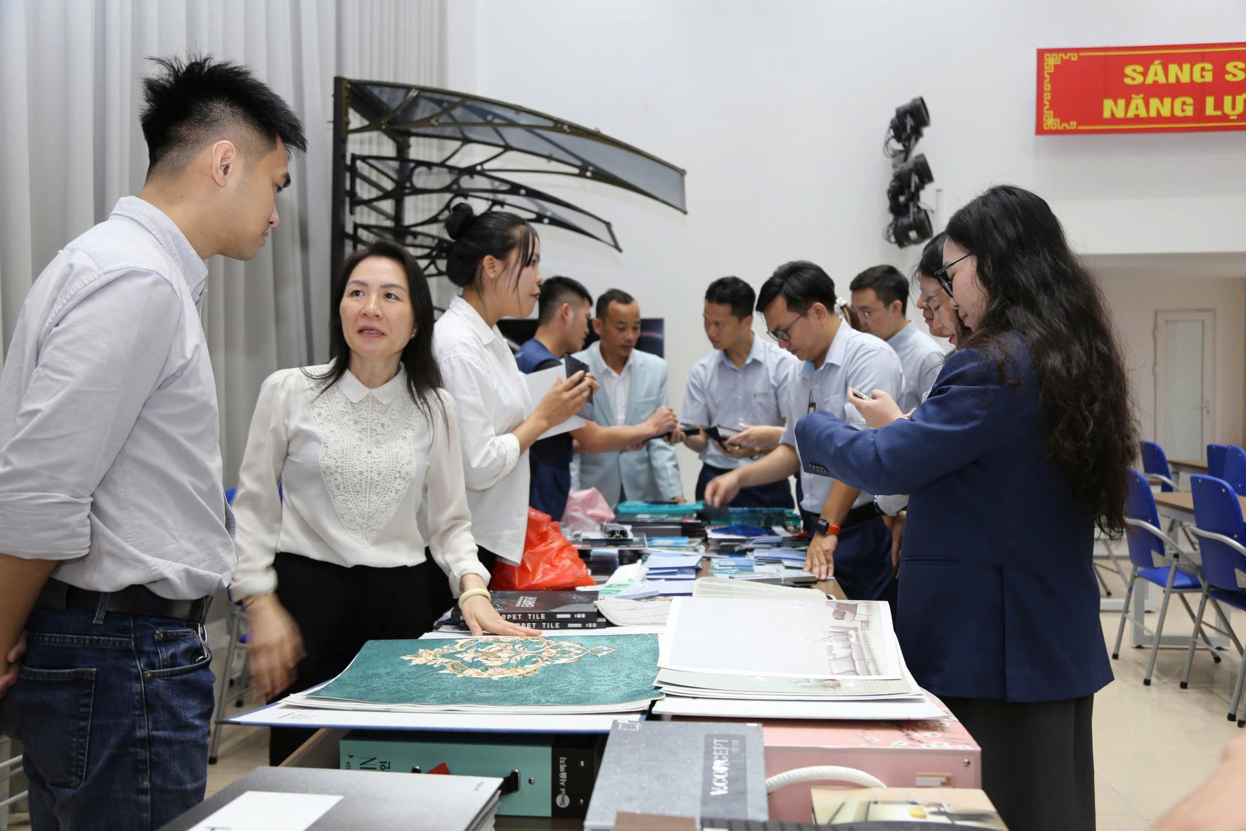 Chương trình Chào mừng ngày kiến trúc Việt Nam 27/4 và kỷ niệm 50 năm ngày giải phóng miền Nam z6545261556251 dd58bf5b7afd2ebe2edad6b64676874c