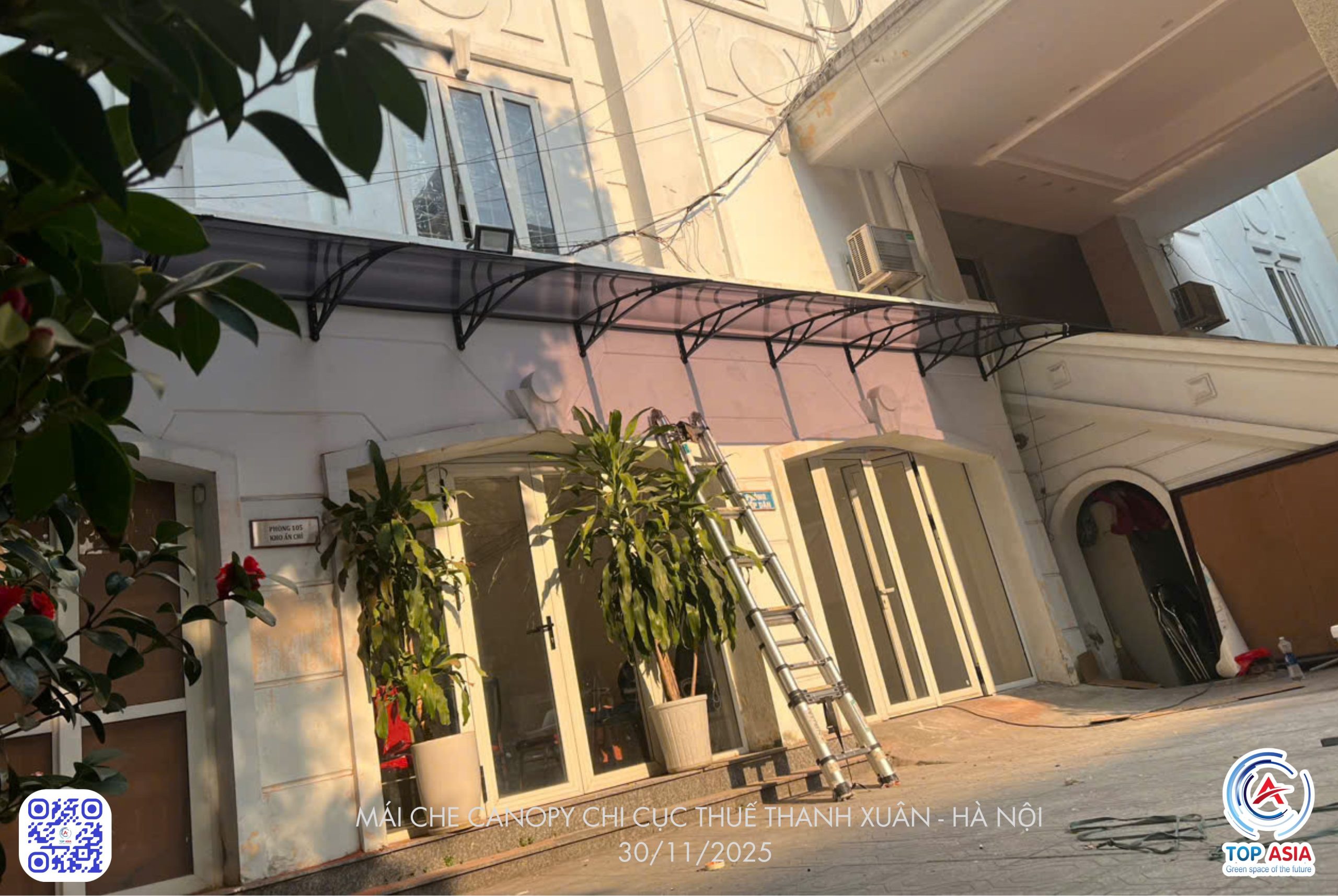 ỨNG DỤNG MÁI CHE LẤY SÁNG CANOPY TOP ASIA CHO CÔNG SỞ: NÂNG TẦM KIẾN TRÚC, TỐI ƯU TIỆN ÍCH 2 2 scaled