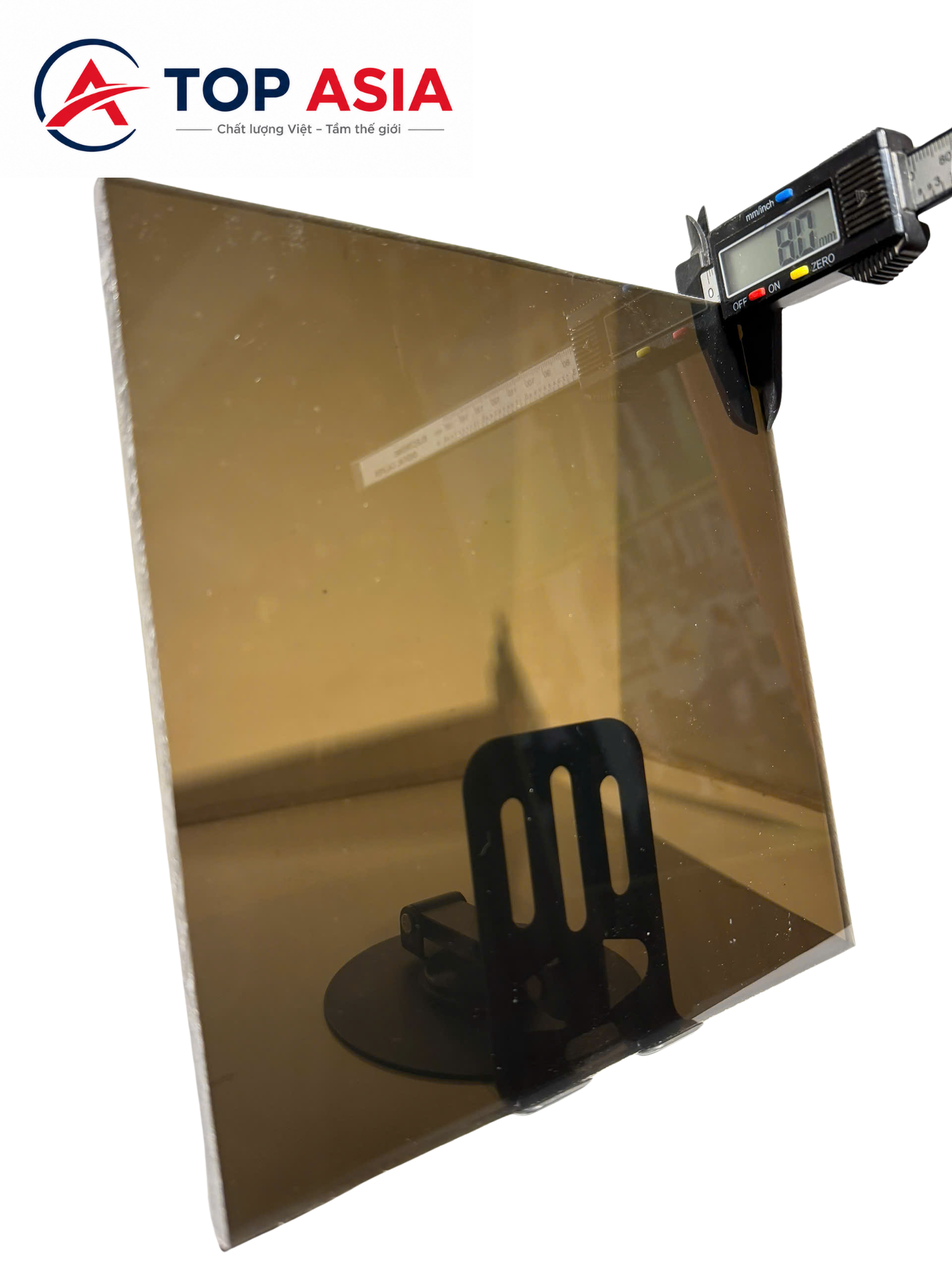 tam-Polycarbonate-dac-ruot-8mm