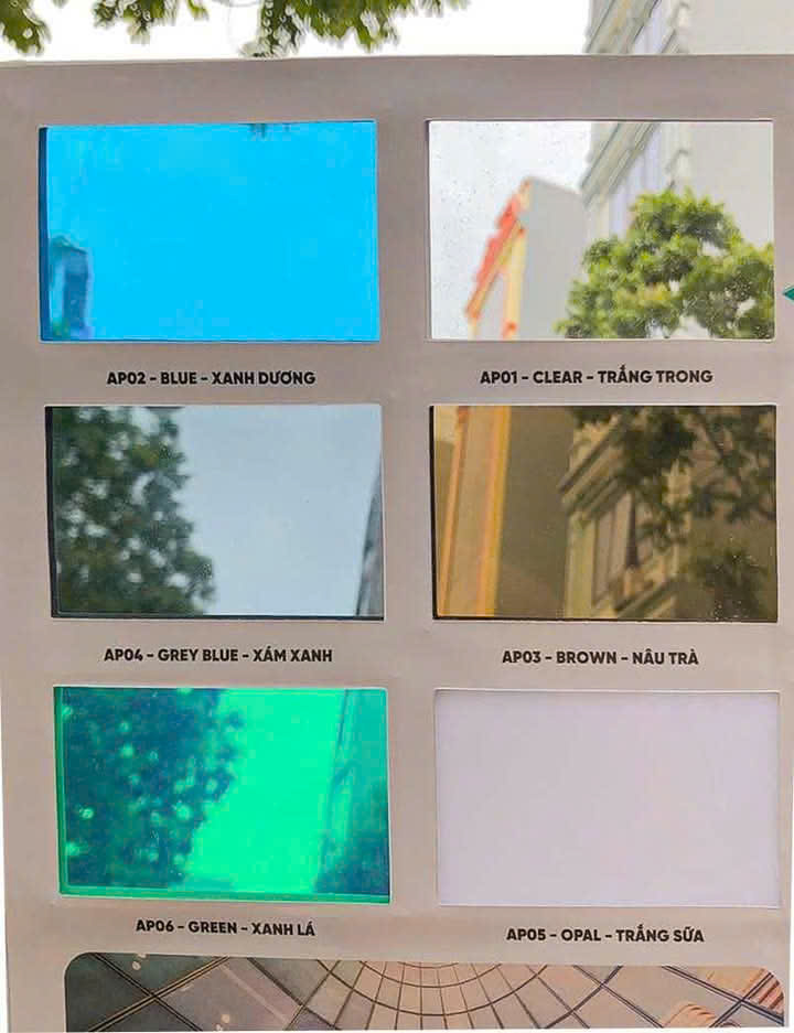 Bang-mau-tam-lop-lay-sang-Polycarbonate